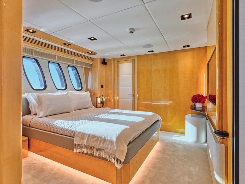 34 m Yacht 2009 SUNSEEKER