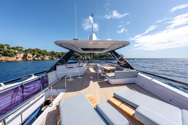 2026 FERRETTI YACHTS