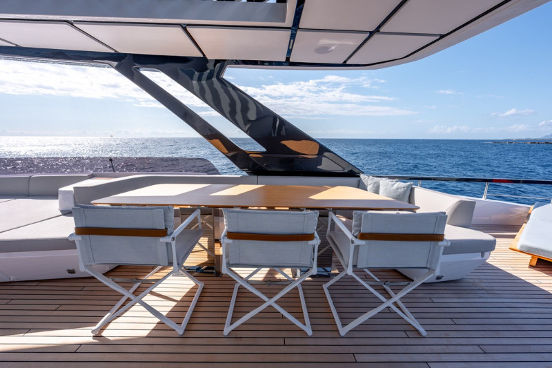 2026 FERRETTI YACHTS